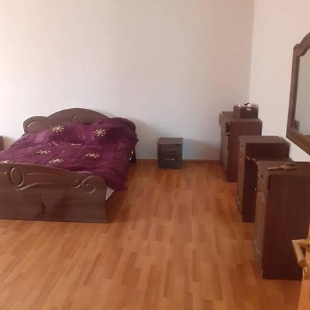 Maka'S Guesthouse Tionety Екстериор снимка